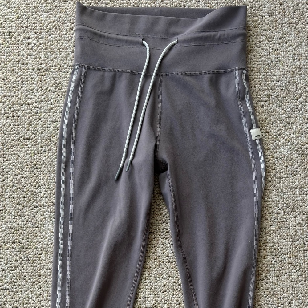 Vuori Gray Women's Leggings